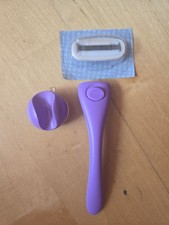 Rasierer Estrid mit Wandhalterung & Rasierklinge*Lila*neu